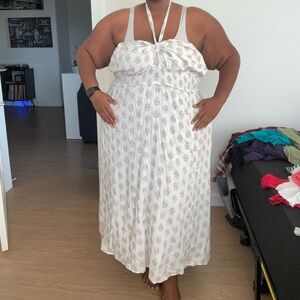 Old Navy White & Gold Patterned Halter Top Maxi Dress – Size 4X (New with Tags)